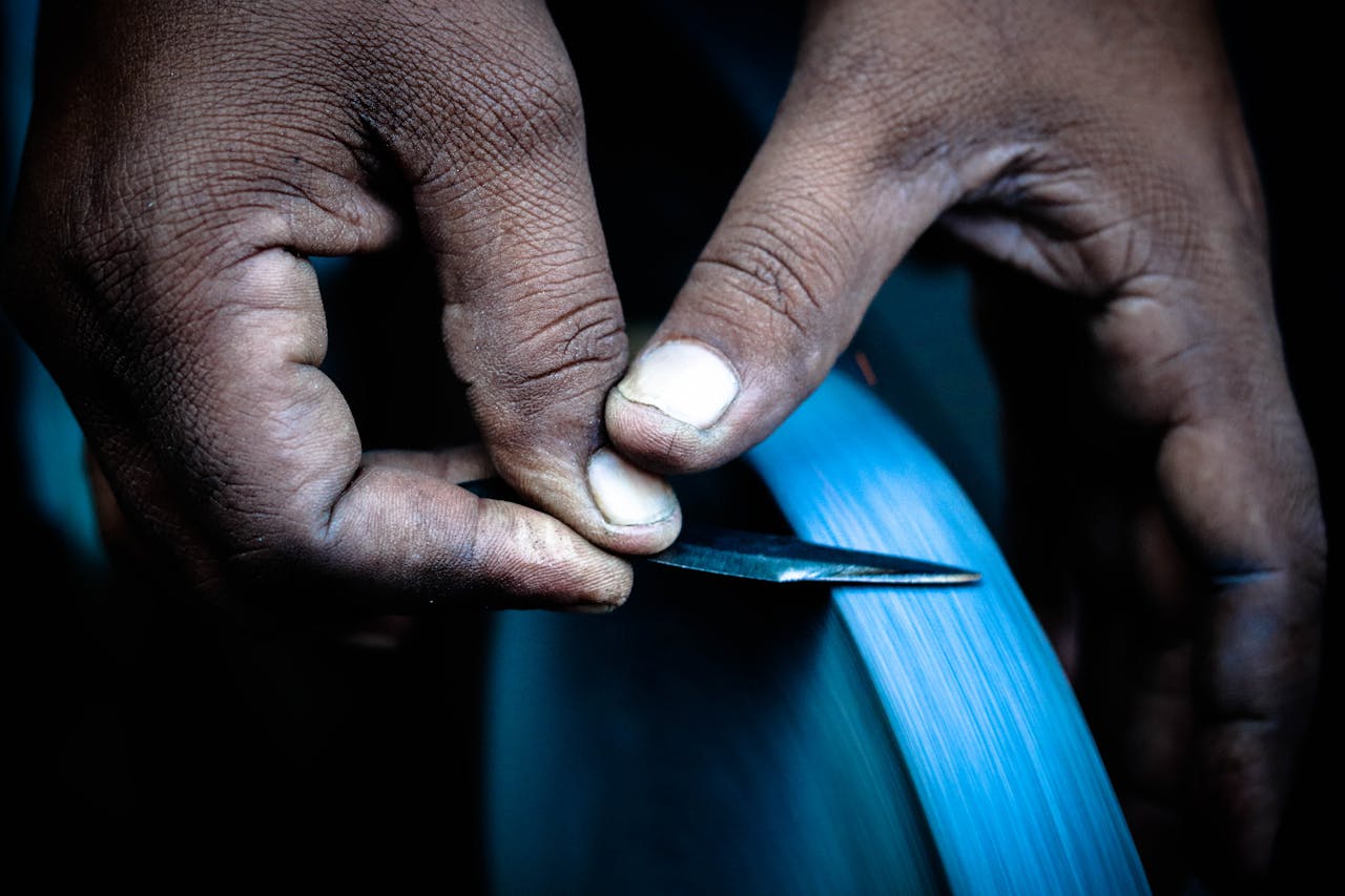 Knife sharpening techniques are varied, but optimized for sharp edges!